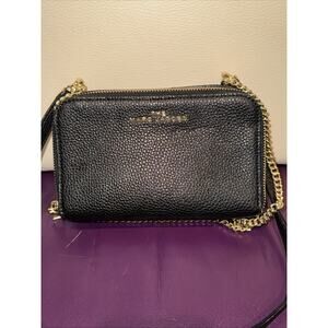 Marc Jacobs The Snapshot bag in black pebbled leather with gold-tone hardware